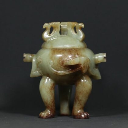 精品舊藏漢代老和田玉【龍鳳三足爐】